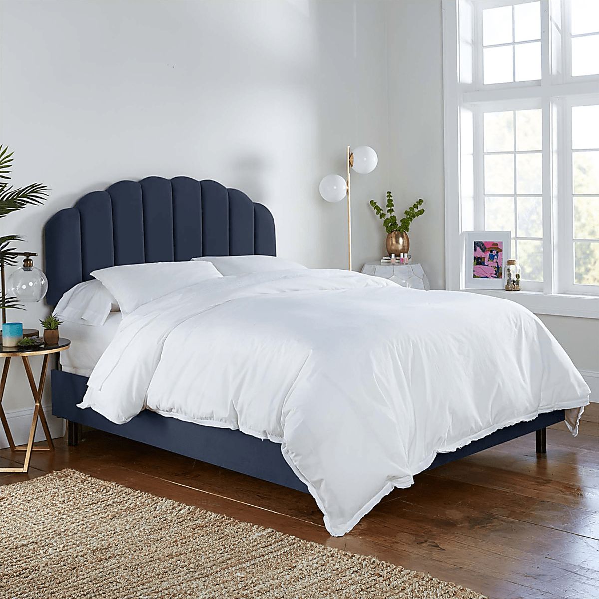 Eloisan Dark Blue Polyester Fabric King Bed | Rooms to Go