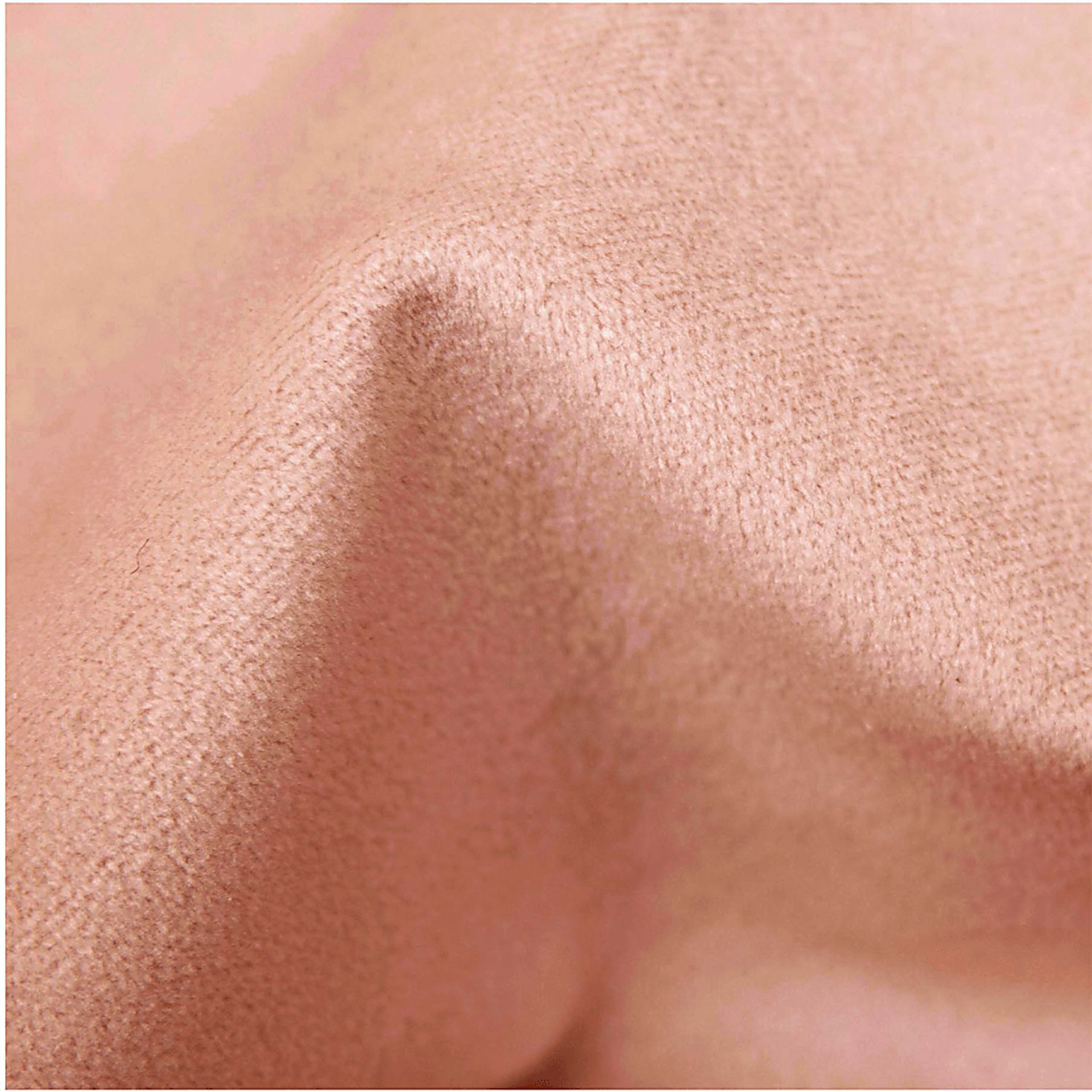 Eloisan Pink California King Bed - Image 6