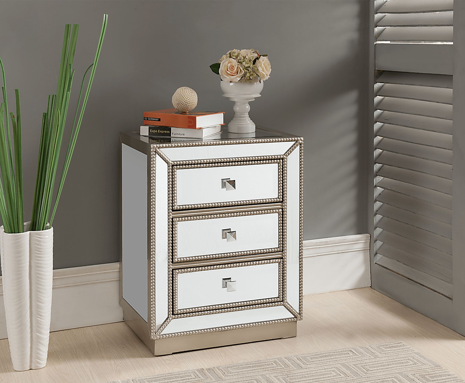 Elsinore Silver Accent Cabinet - Image 4