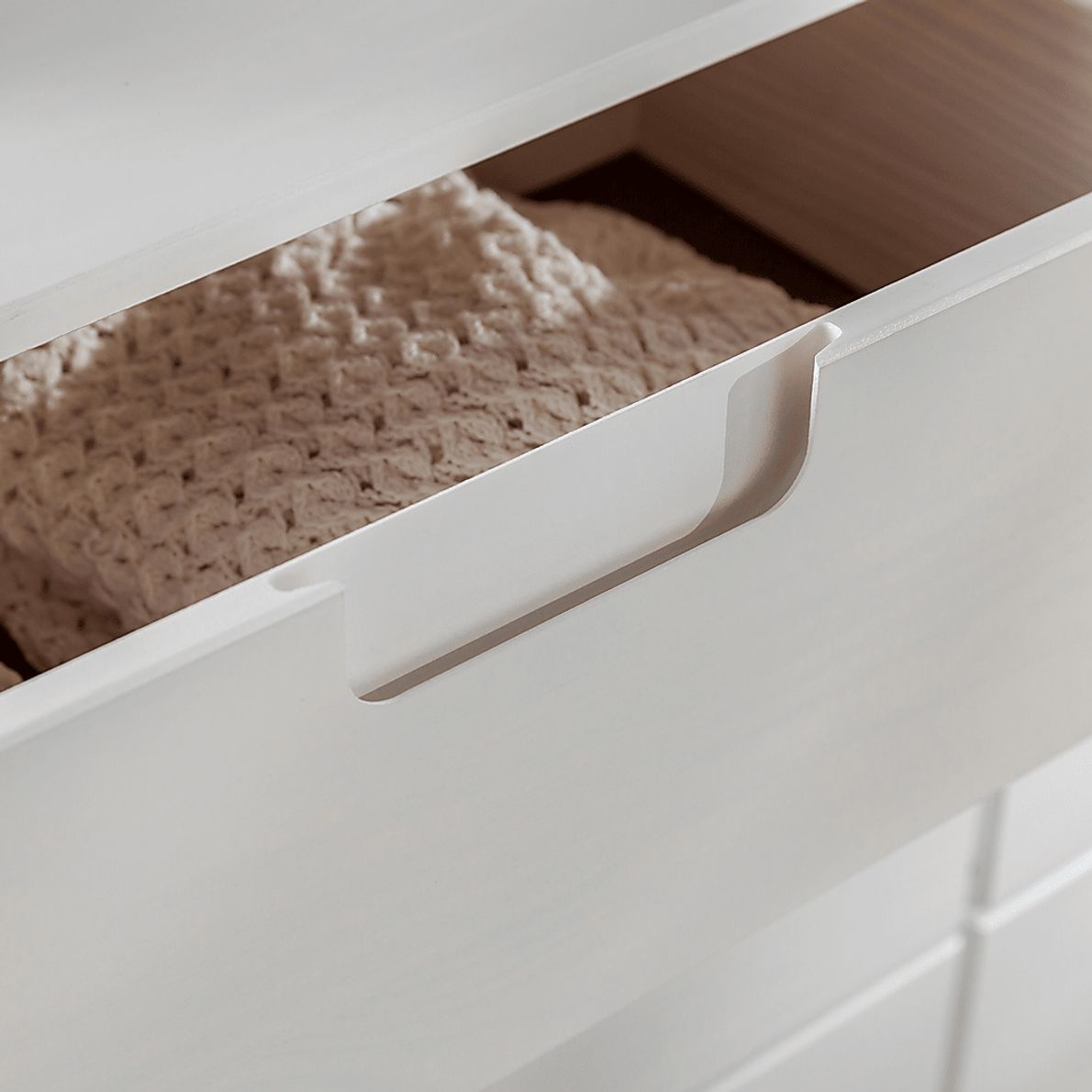 Elwayne White Dresser