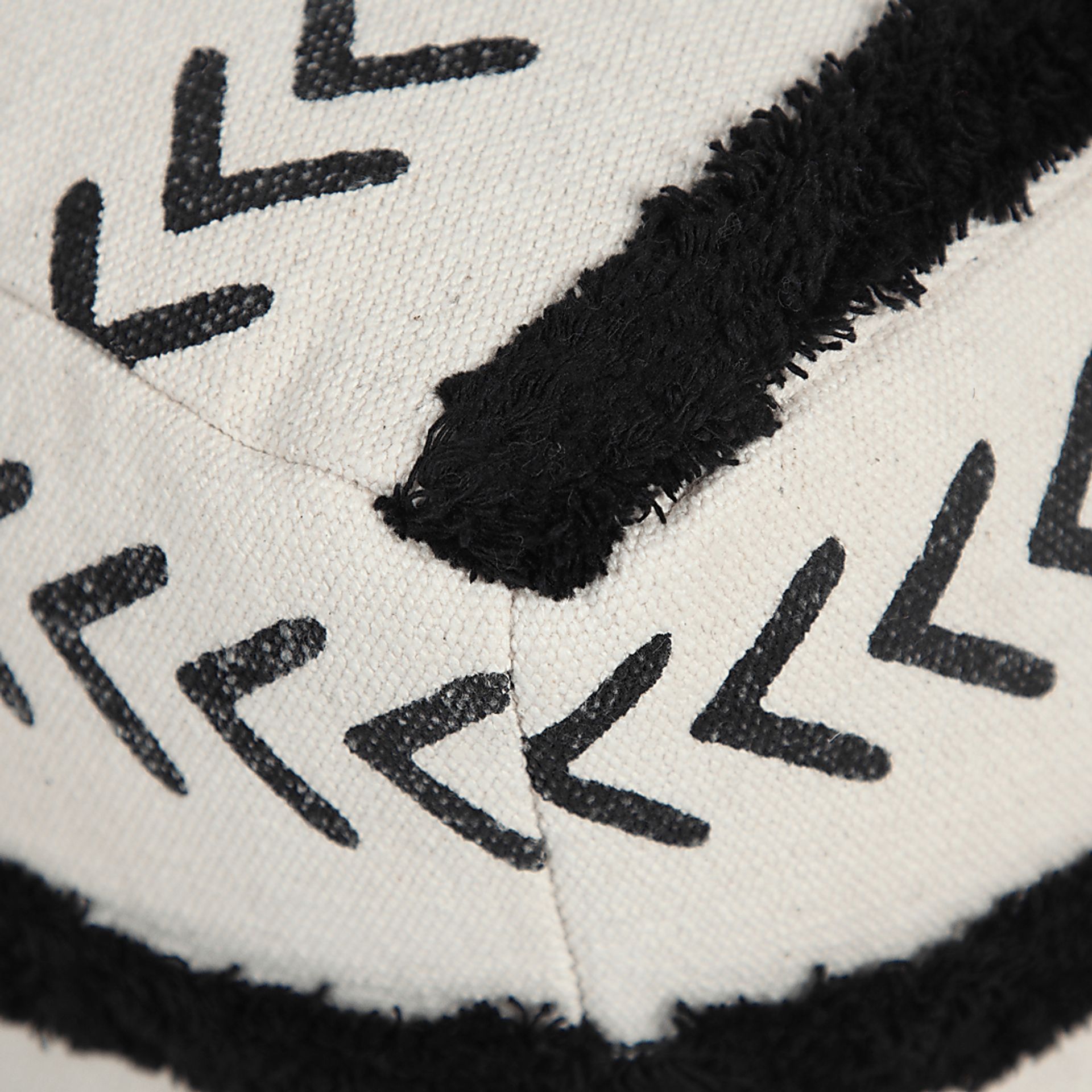 Emgen Black/White Pouf - Image 4