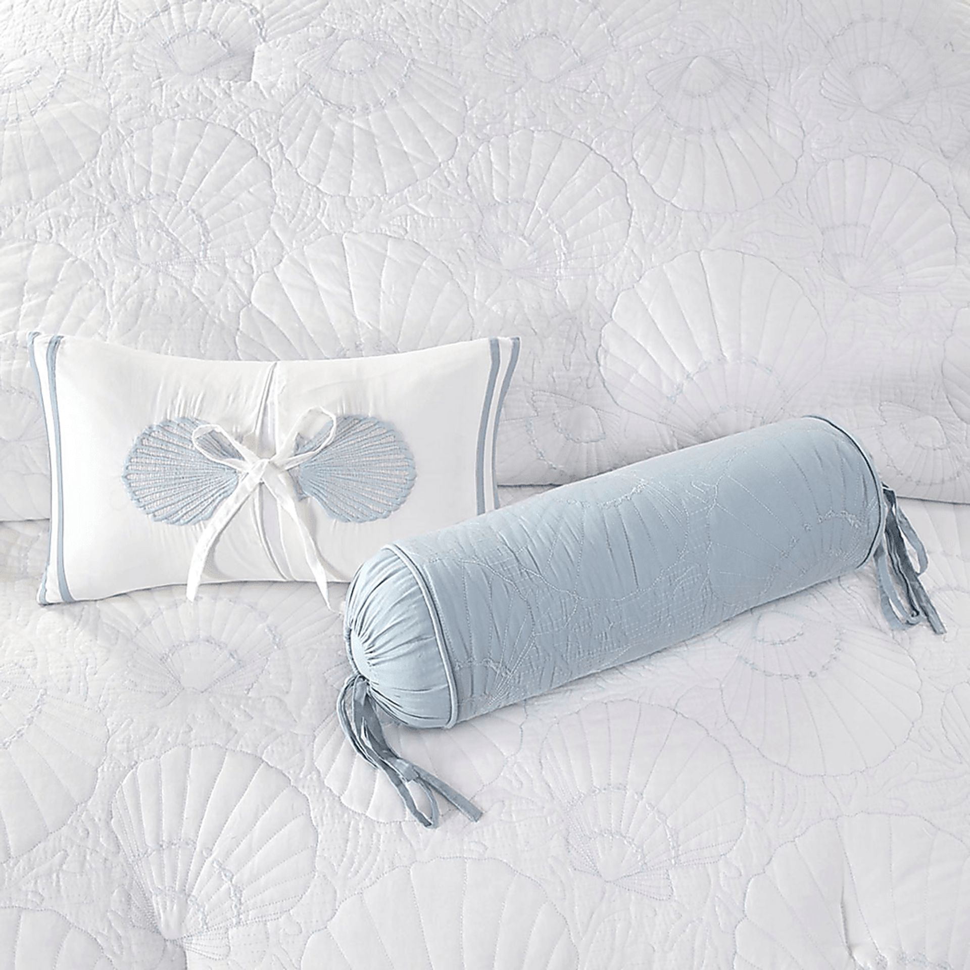 Emilisa White Cal King Comforter Set - Image 11
