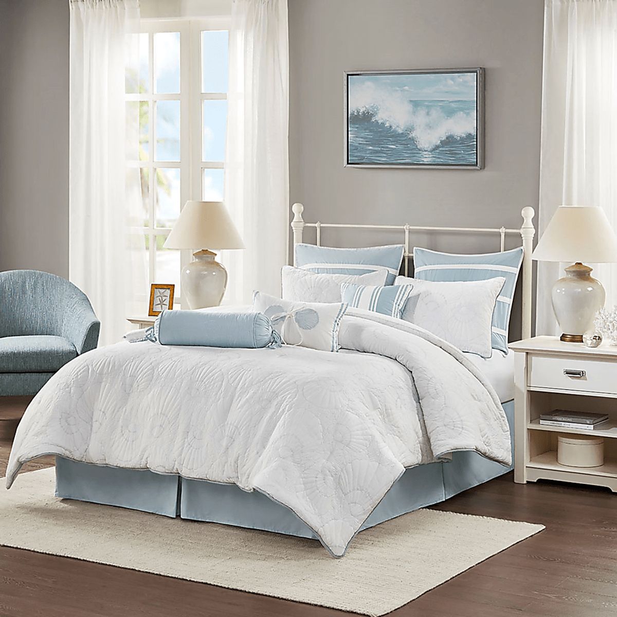 Emilisa White Queen Comforter Set | Rooms To Go