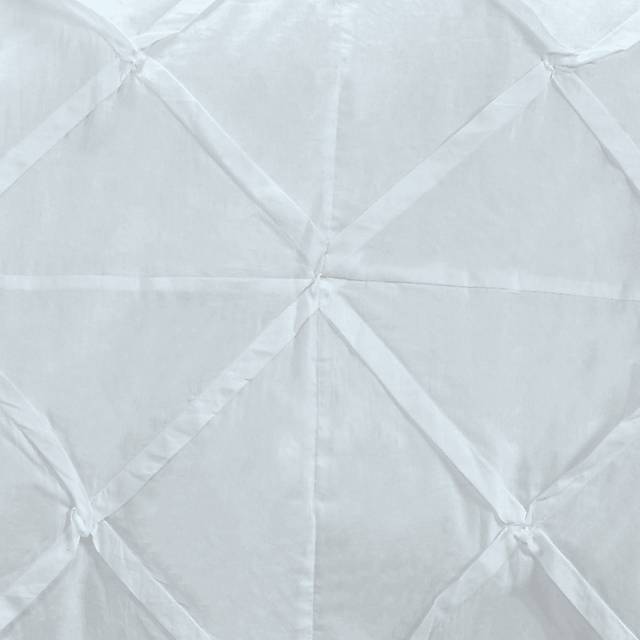 Emiliya White Queen Quilt - Thumbnail - Image 3