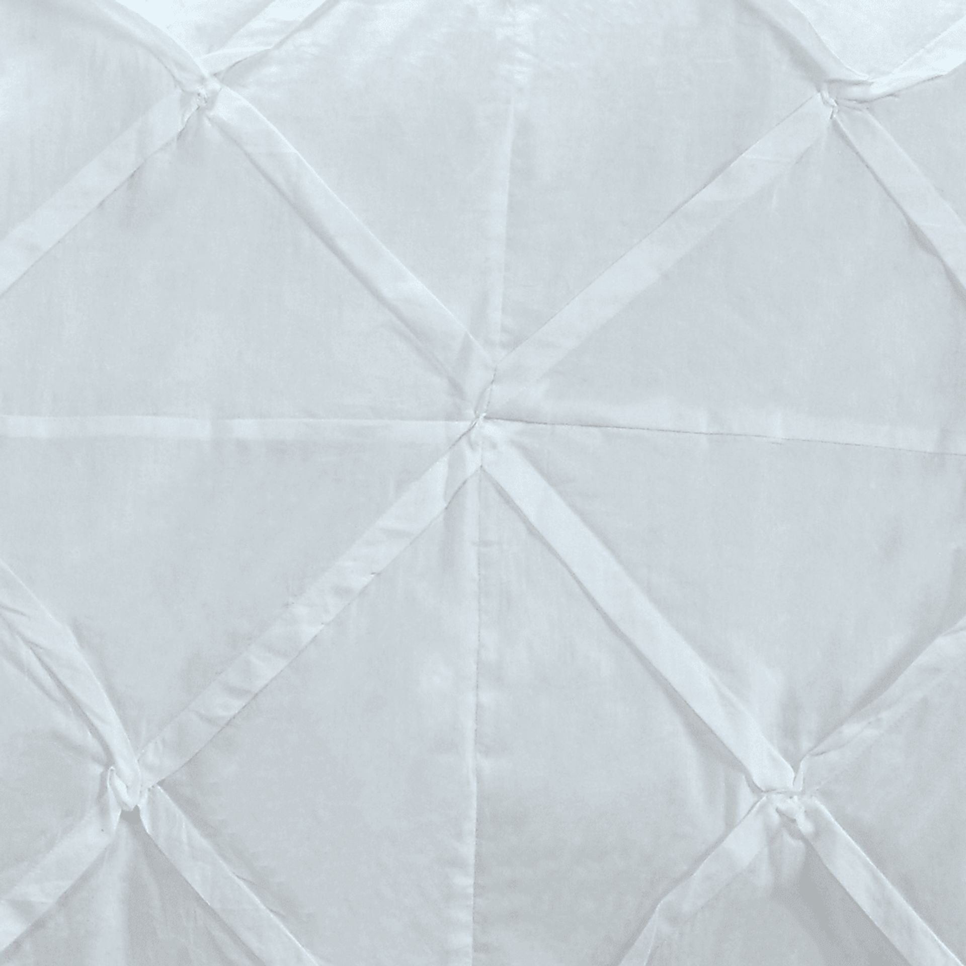 Emiliya White Queen Quilt - Image 3