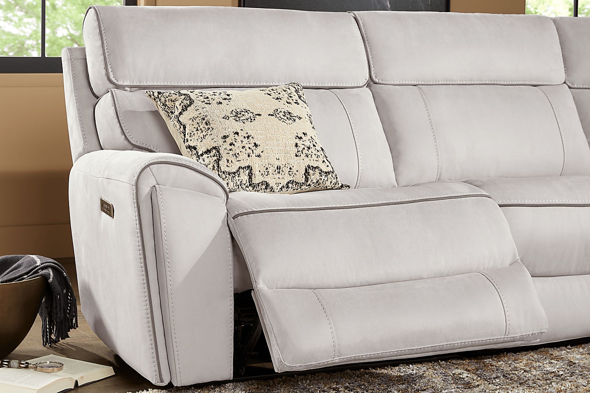 Emmett Avenue Gray 6 Pc Dual Power Reclining Sectional - Image 6
