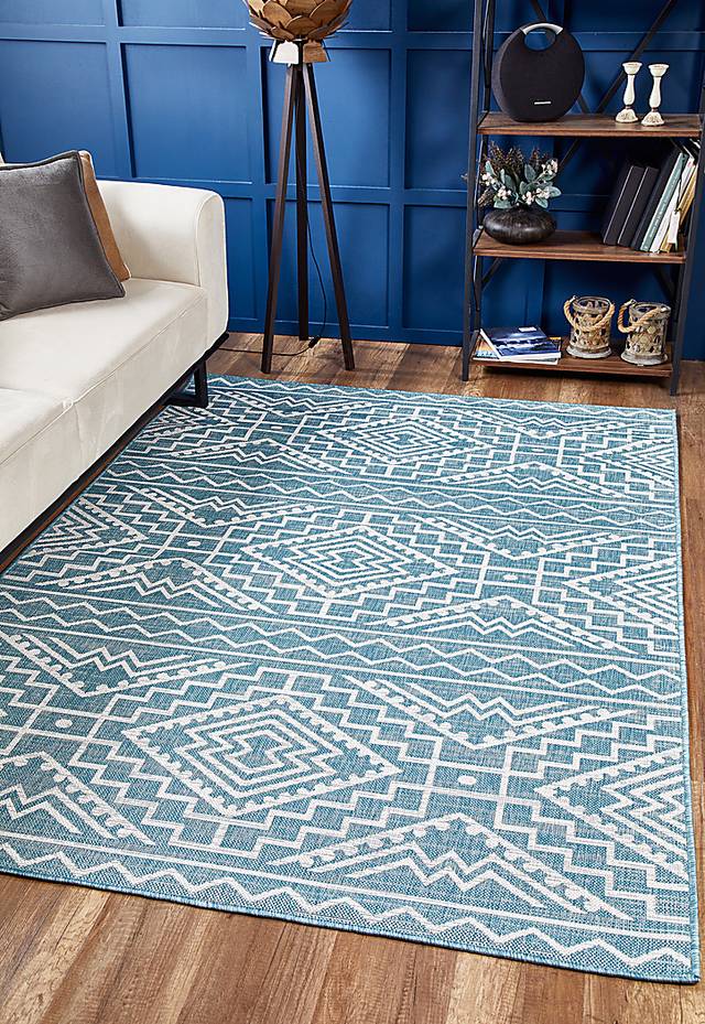 Emspool Aqua 5'3 x 7'7 Indoor/Outdoor Rug - Thumbnail - Image 3