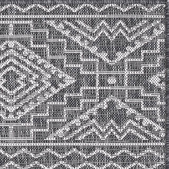 Emspool Black 5'3 x 7'7 Indoor/Outdoor Rug - Thumbnail - Image 4