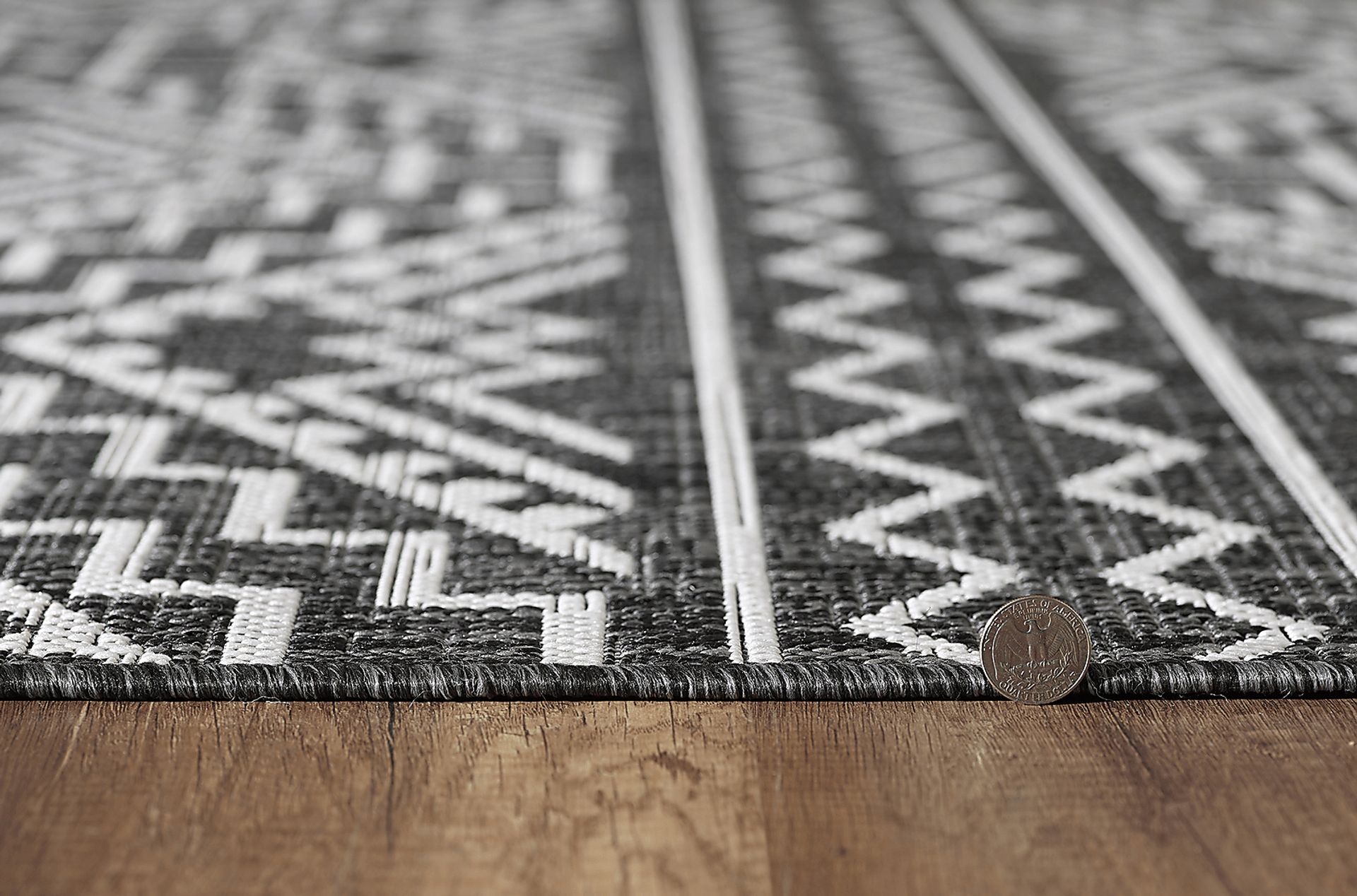 Emspool Black 5'3 x 7'7 Indoor/Outdoor Rug - Image 7