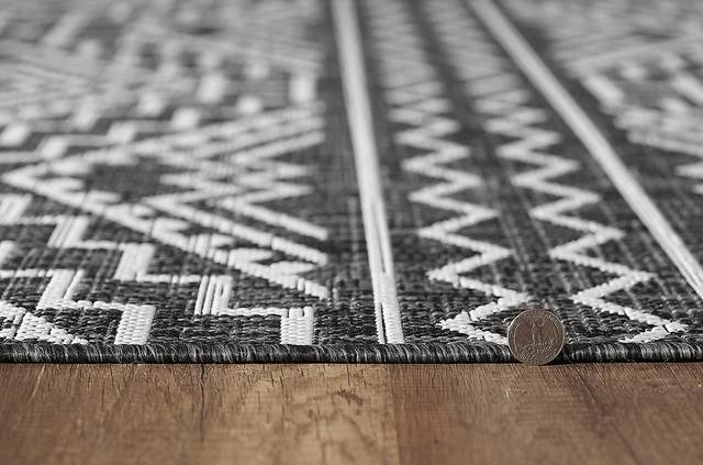 Emspool Black 7'10 x 10'10 Indoor/Outdoor Rug - Thumbnail - Image 7