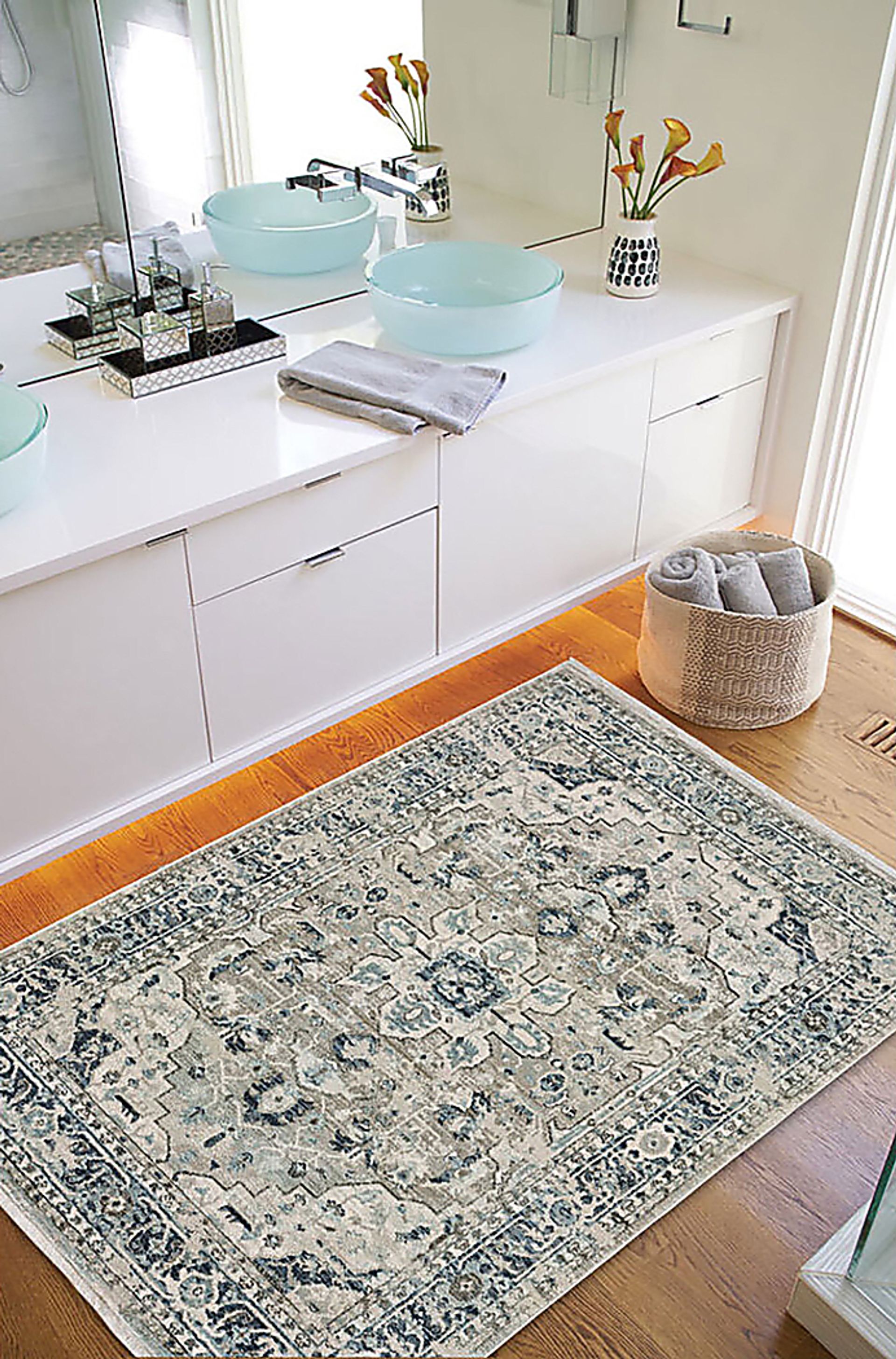 Eprey Gray 2'6 x 8' Runner Rug - Image 2