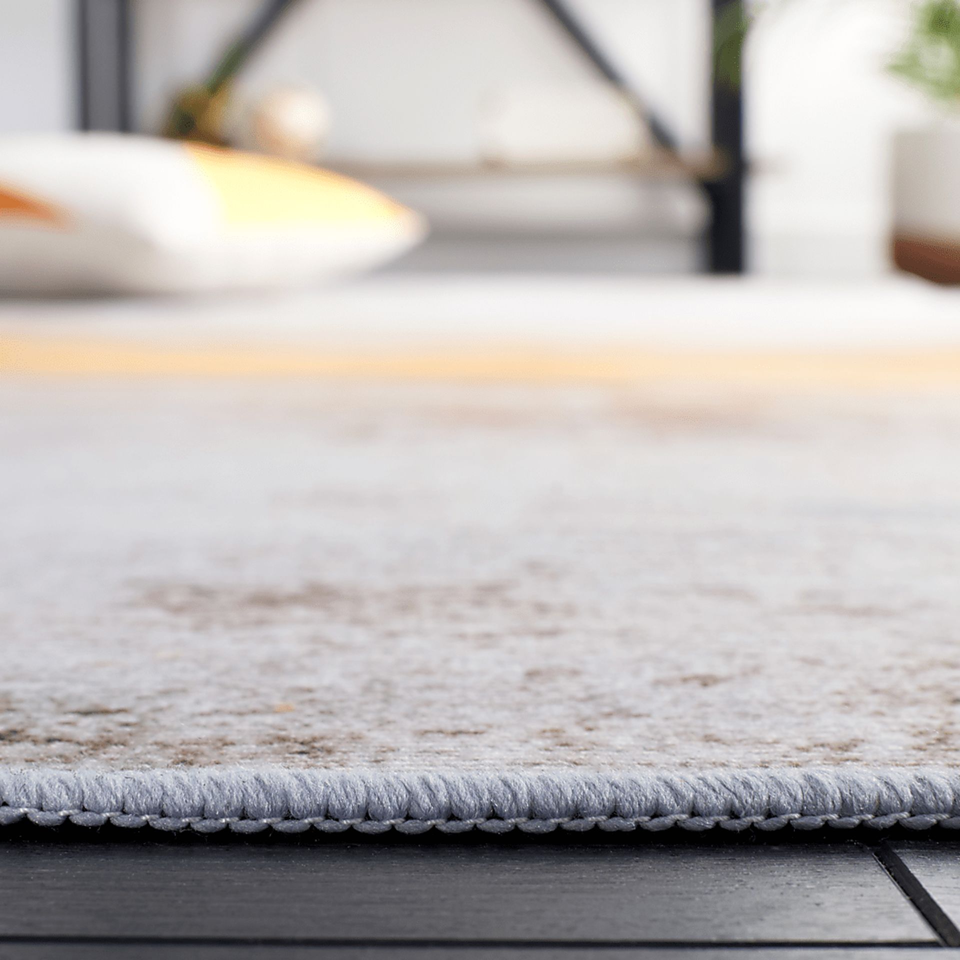 Ergien Gray/Rust 5' x 8' Rug - Image 4