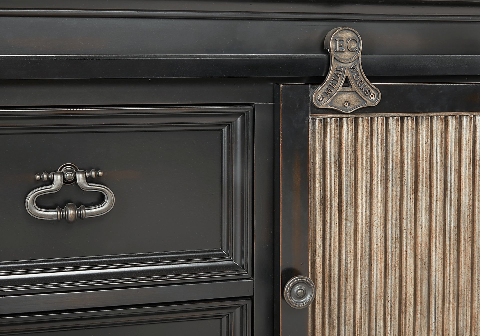 Eric Church Highway To Home Arrow Ridge Ebony Media Chest - Image 3