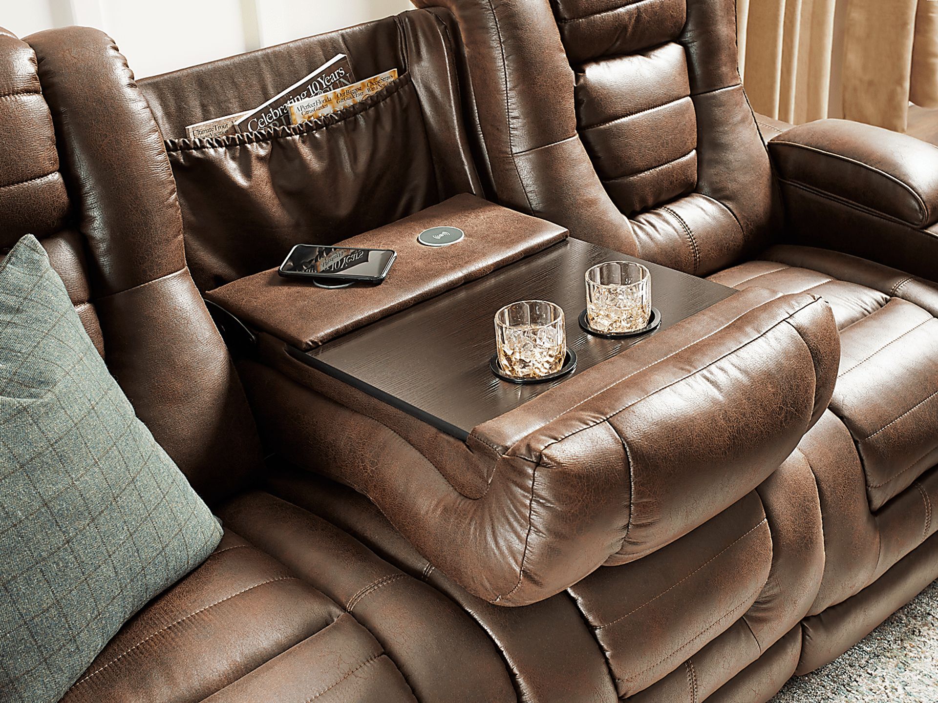 Eric Church Highway To Home Chief Brown 8 Pc Living Room with Dual Power Reclining Sofa - Image 4