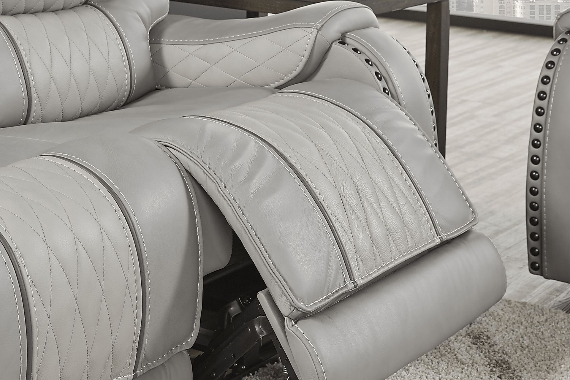 Headliner Gray Leather 7 Pc Dual Power Reclining Sectional - Image 8