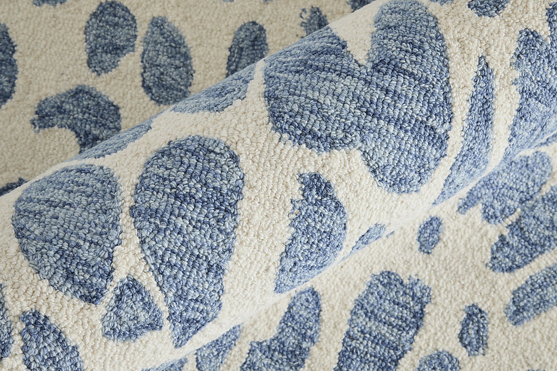 Erinne Blue 8' x 10' Rug - Image 3
