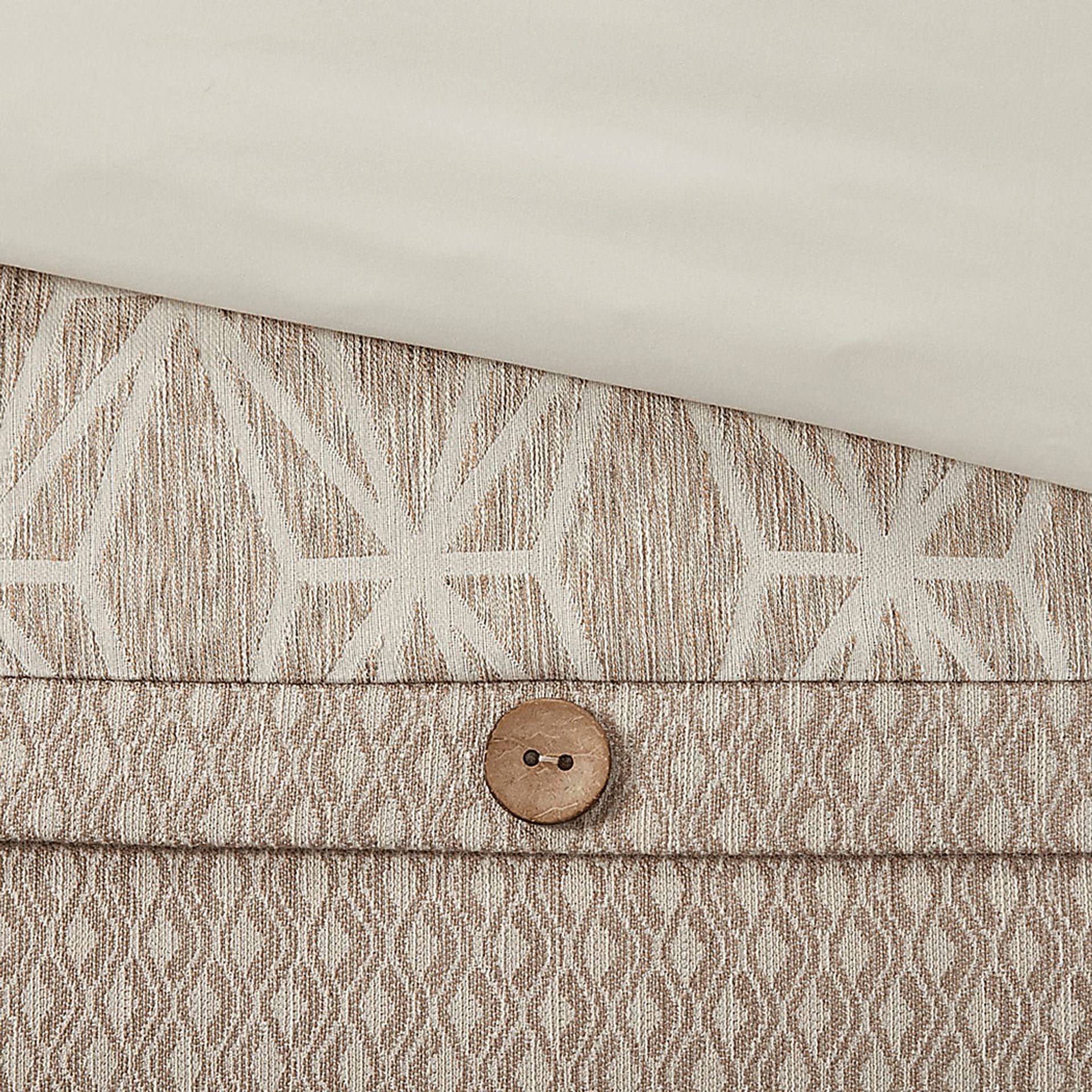 Erixa Beige Queen Comforter Set - Image 13