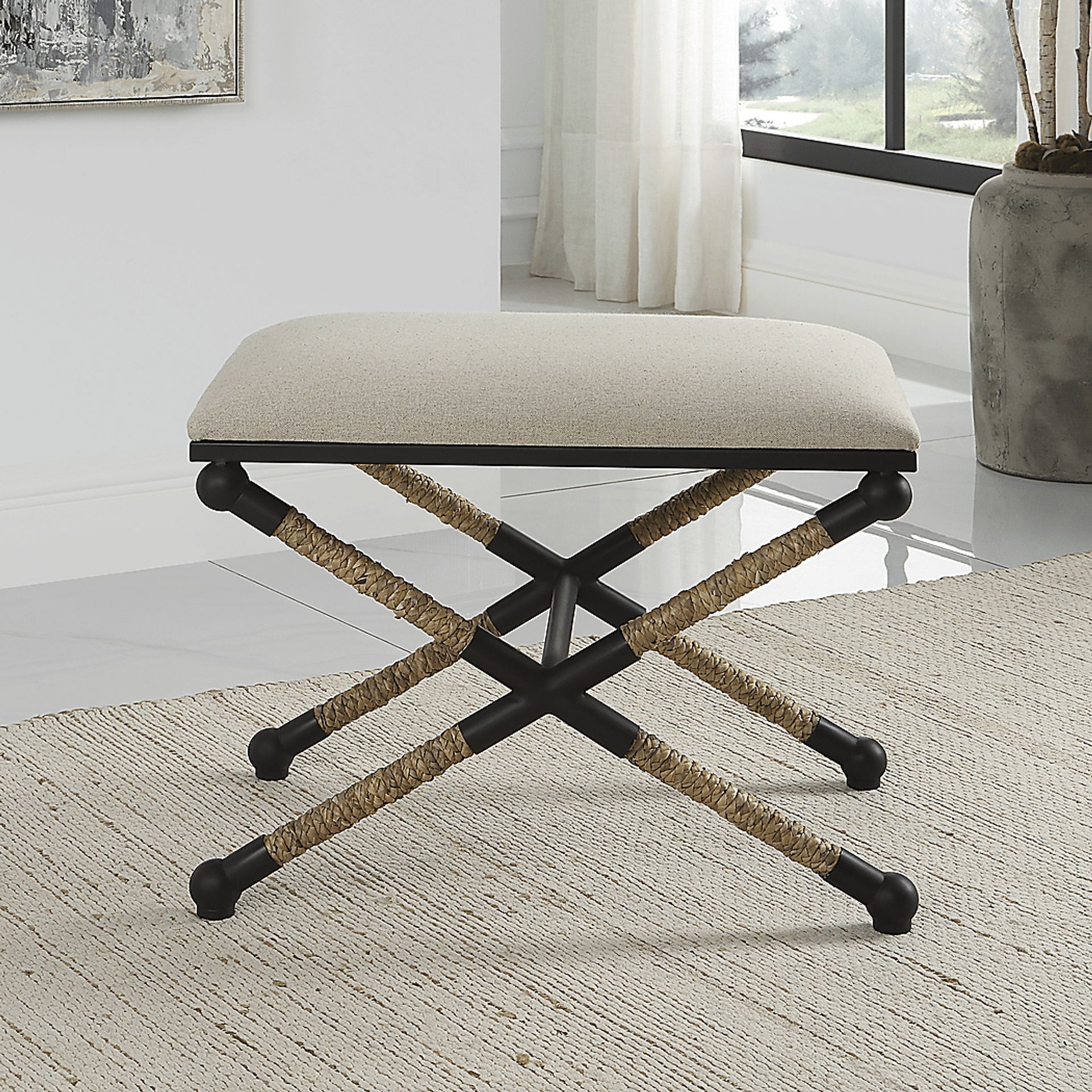 Erixa Black Bench - Image 3