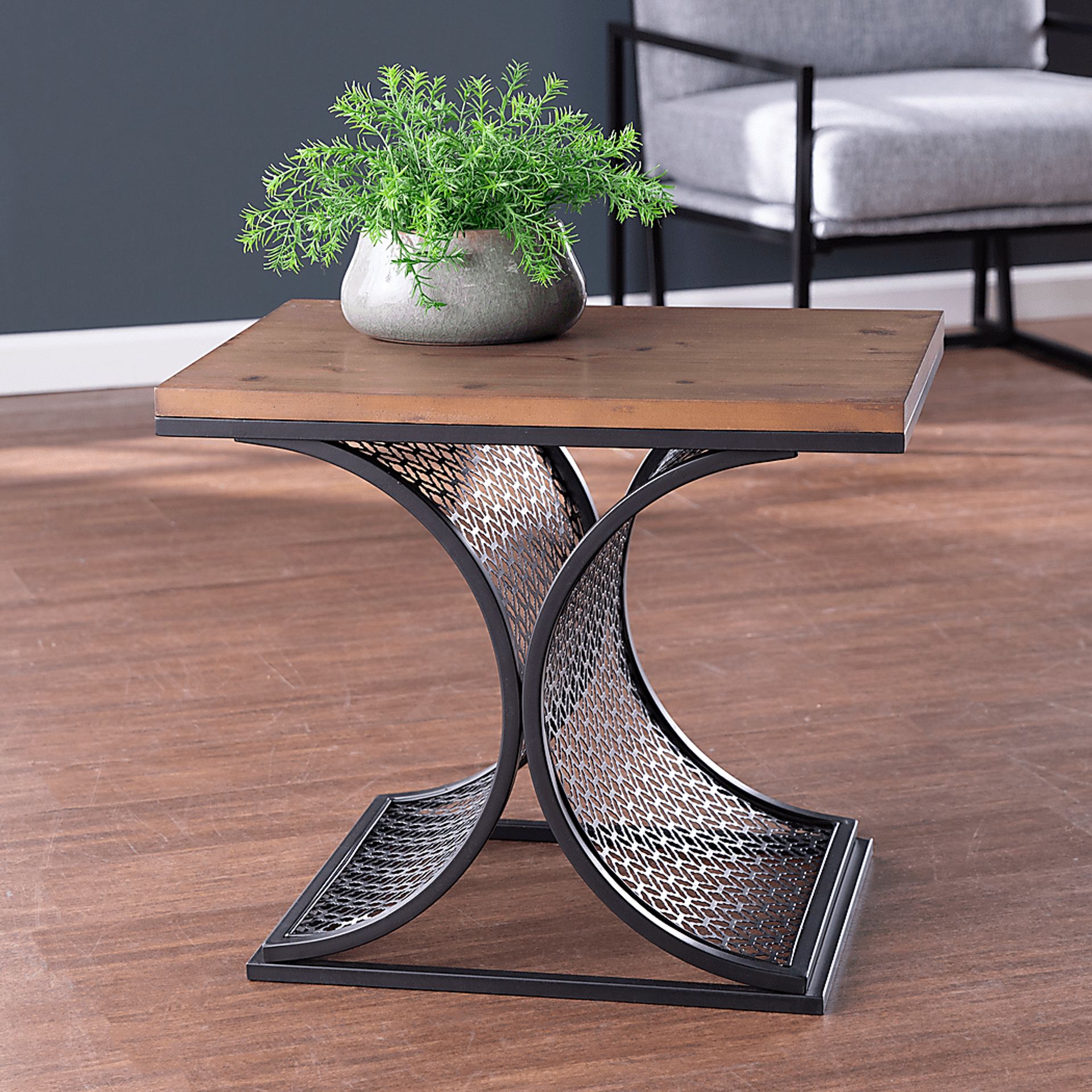 Escanaba Brown End Table - Image 4