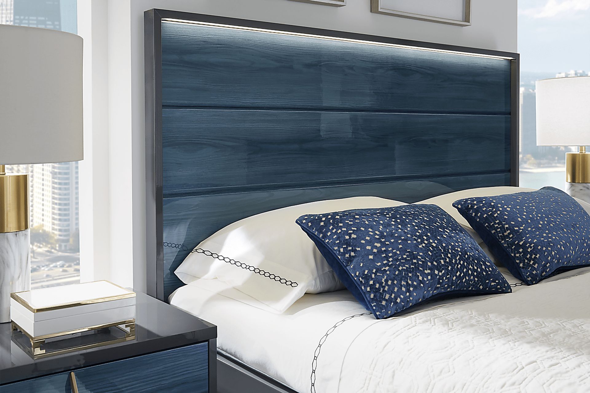 Esmedira Blue 5 Pc King Panel Bedroom - Image 6