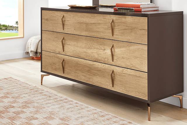 Esmedira Brown 5 Pc Queen Panel Bedroom - Thumbnail - Image 7