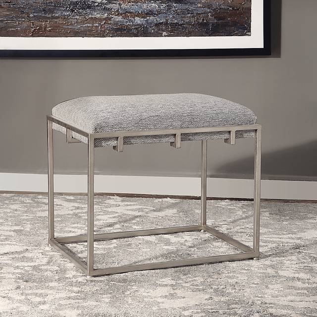 Everhart Gray Accent Bench - Thumbnail - Image 3