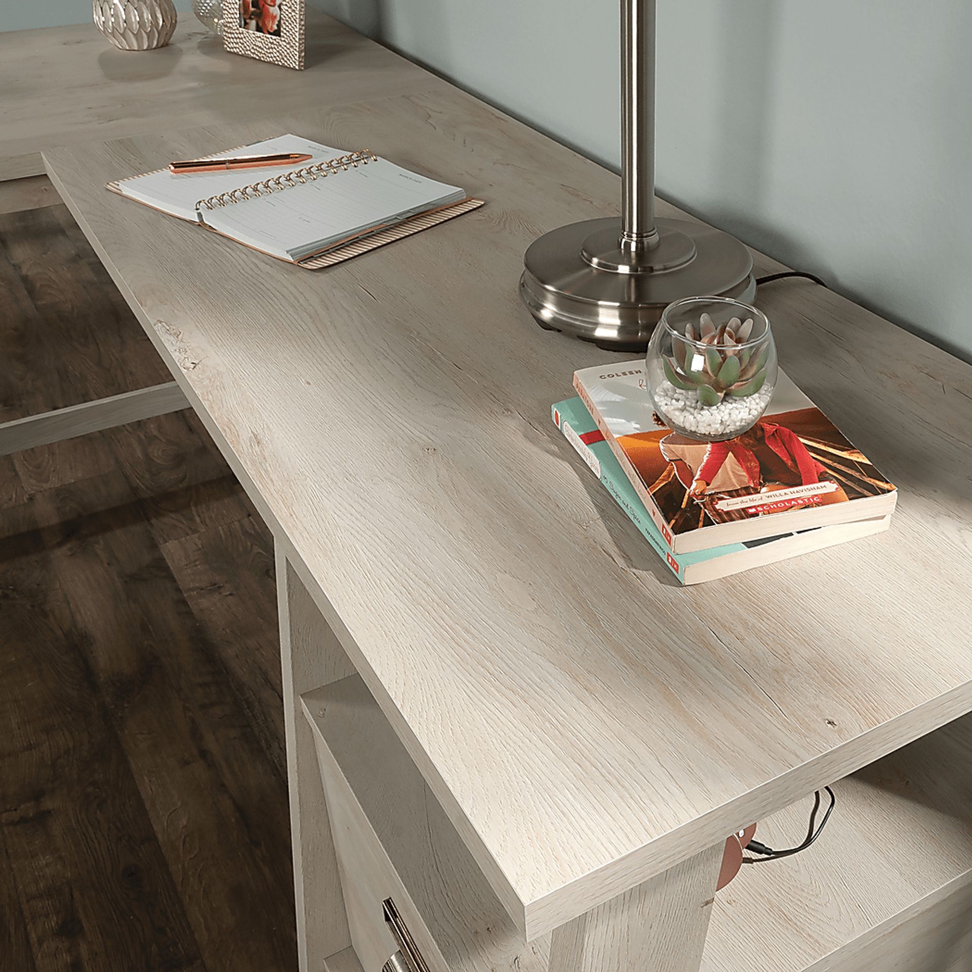 Everleth White Desk - Image 3