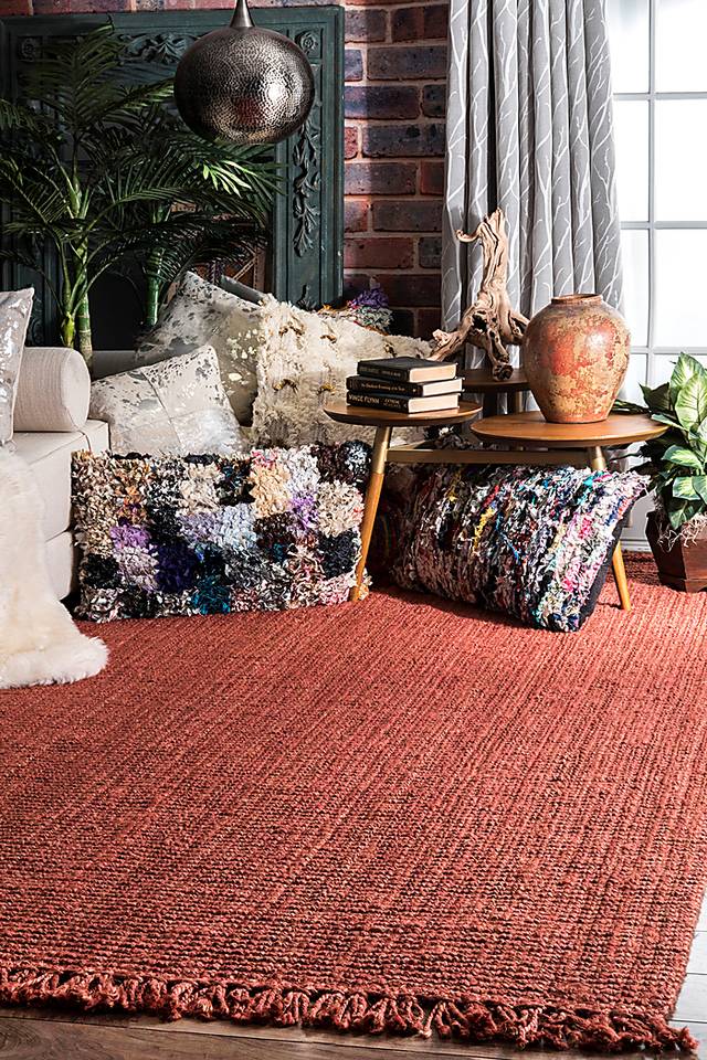 Everley Red 8' x 10' Rug - Thumbnail - Image 2