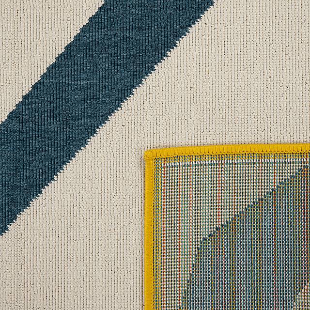 Evette Rios Karlisle White 5' x 7' Indoor/Outdoor Rug - Thumbnail - Image 4