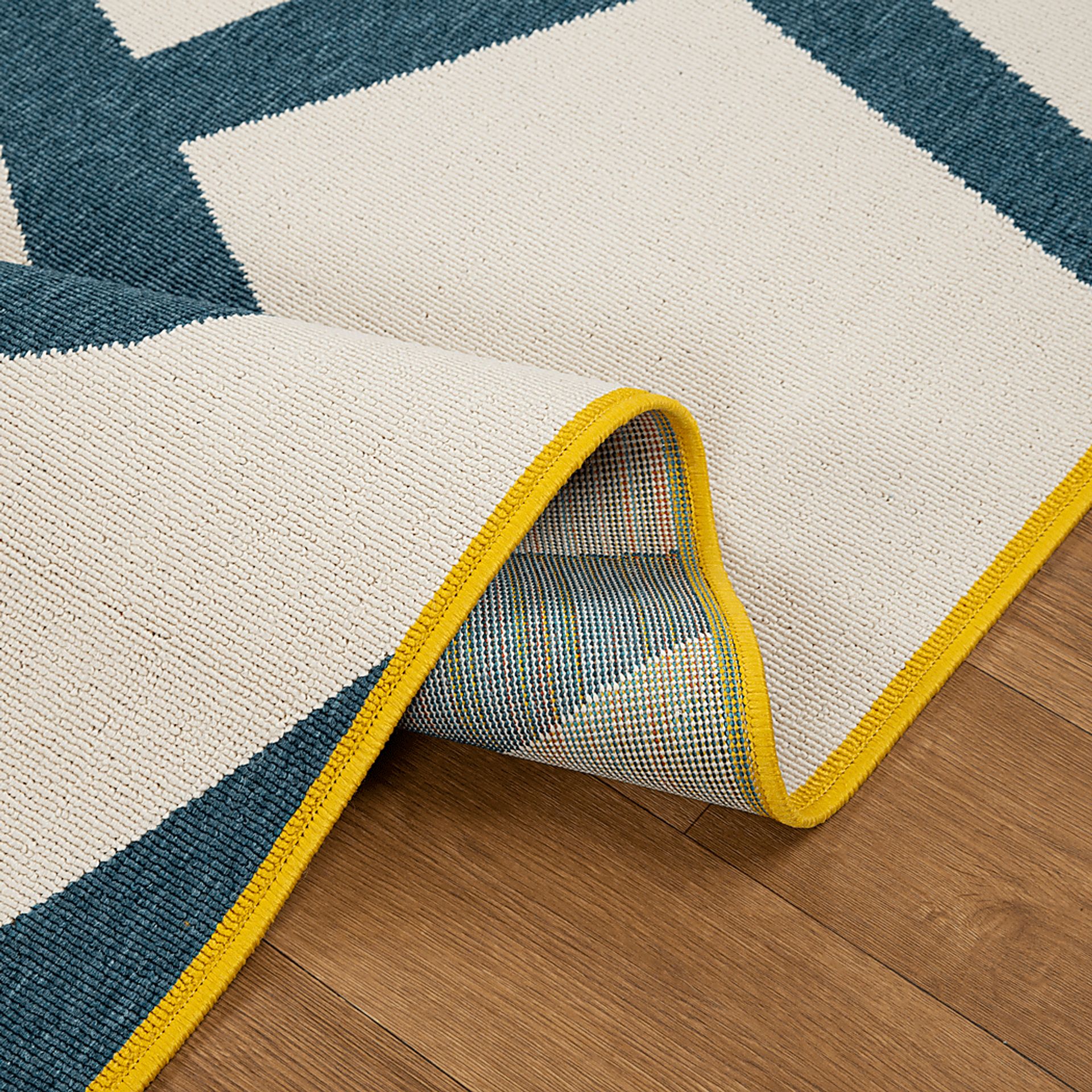 Evette Rios Karlisle White 8' x 9'9 Indoor/Outdoor Rug - Image 5