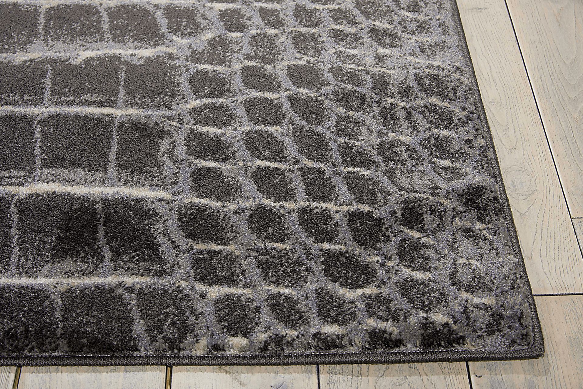Exotic Hunt Gray 5'3 x 7'3 Rug - Image 2