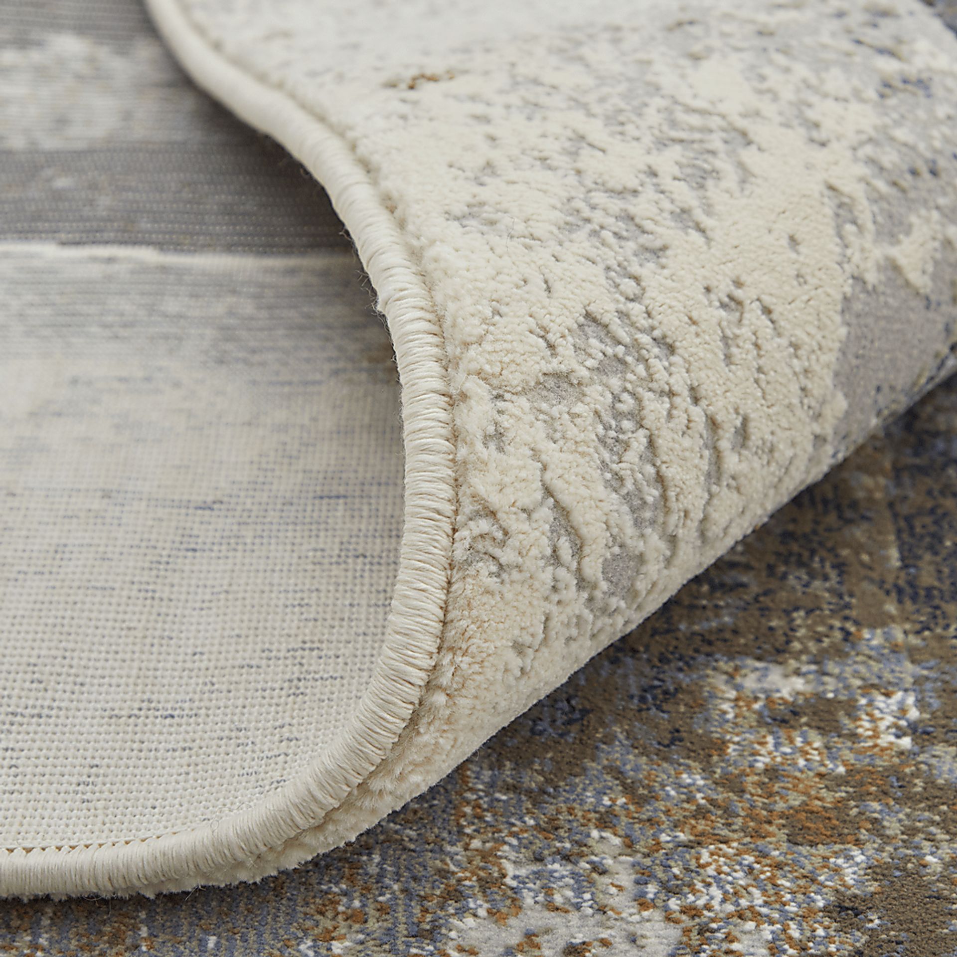 Exree Brown 3'10 x 6' Rug - Image 6