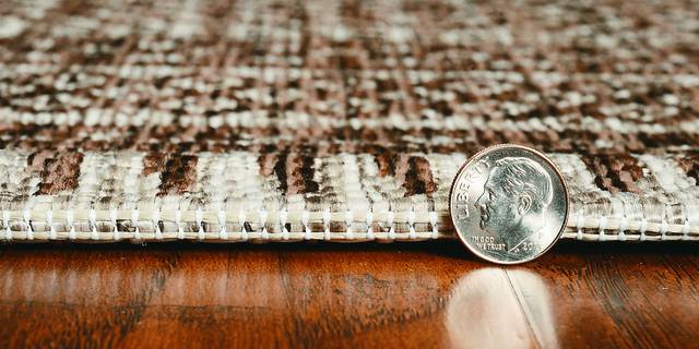 Exsomin Brown 5'3 x 7'7 Indoor/Outdoor Rug - Thumbnail - Image 5