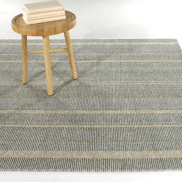Eyla Blue 5'3 x 7' Rug - Thumbnail - Image 2