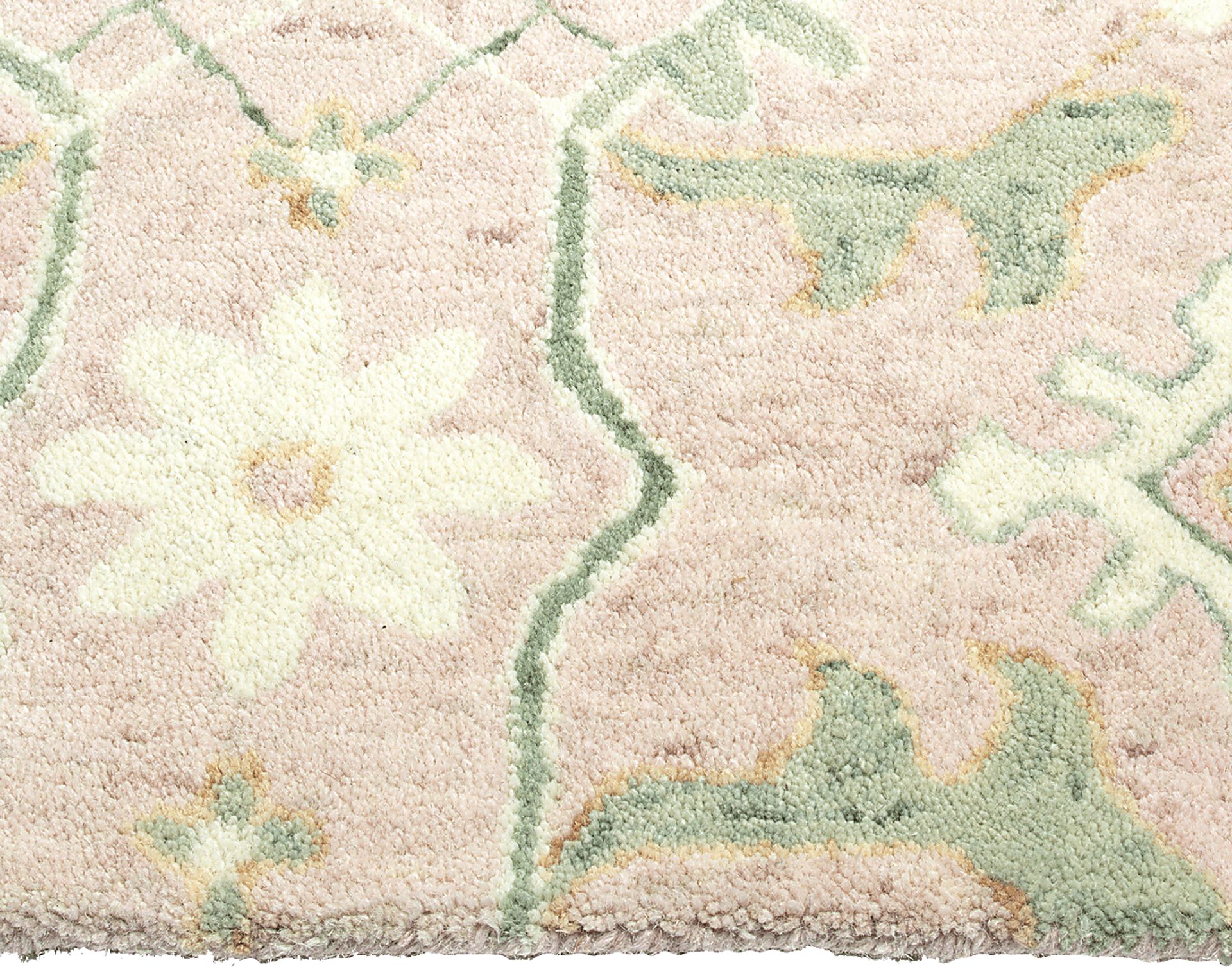 Ezelda Pink 5' x 7'9 Rug - Image 3