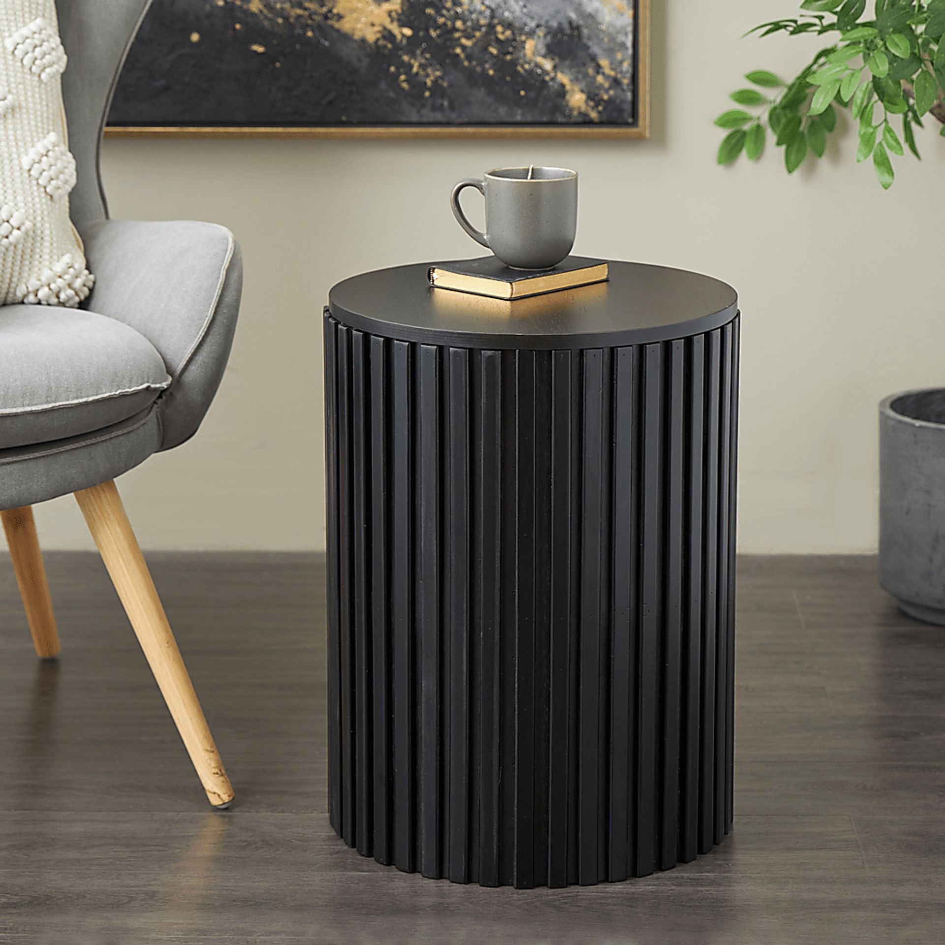 Eziro Black Accent Table - Image 2
