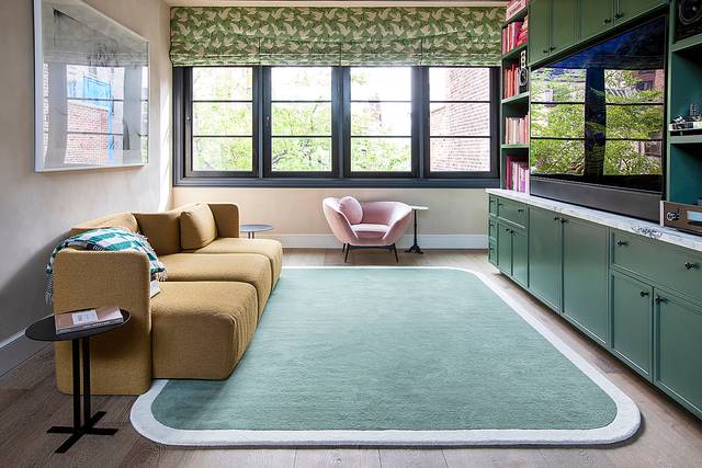 Fabian Green 8' x 10' Rug - Thumbnail - Image 5