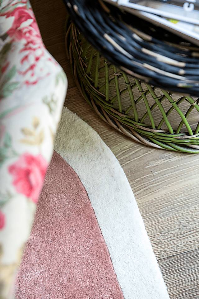 Fabian Pink 8' x 10' Rug - Thumbnail - Image 11