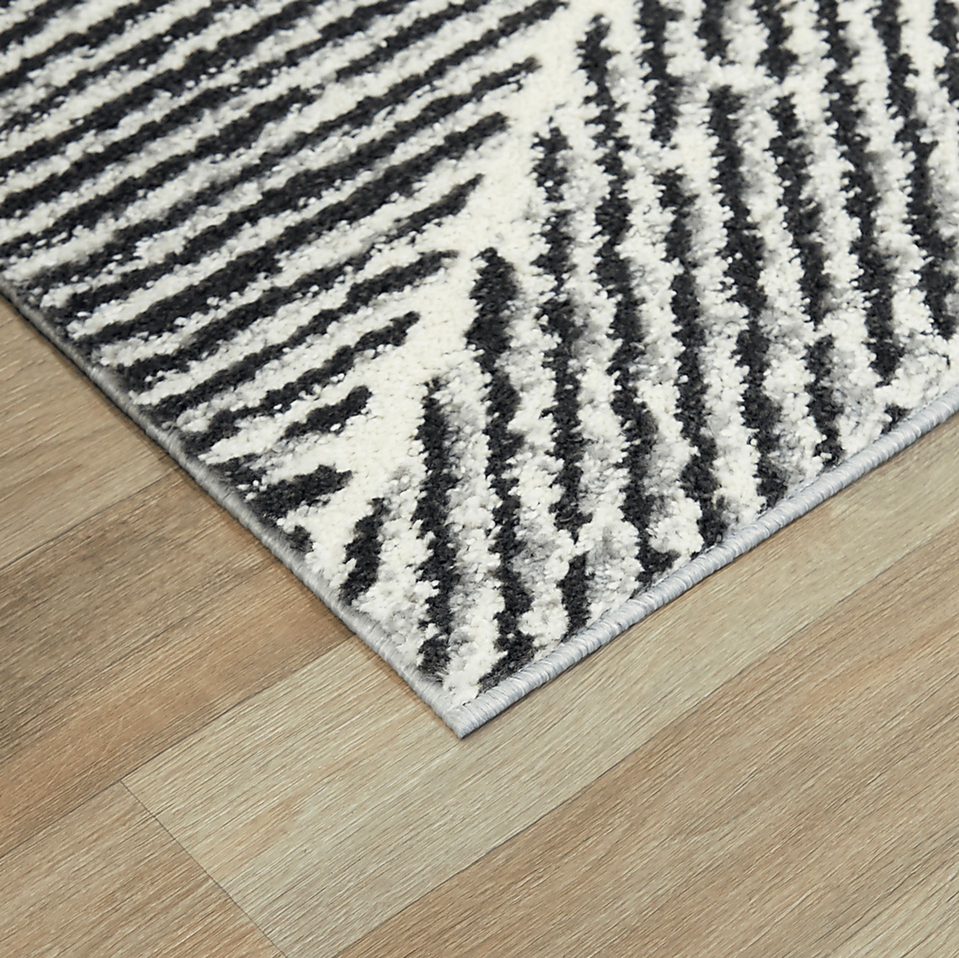 Faippen Gray/White 5'3 x 7' Rug - Image 5