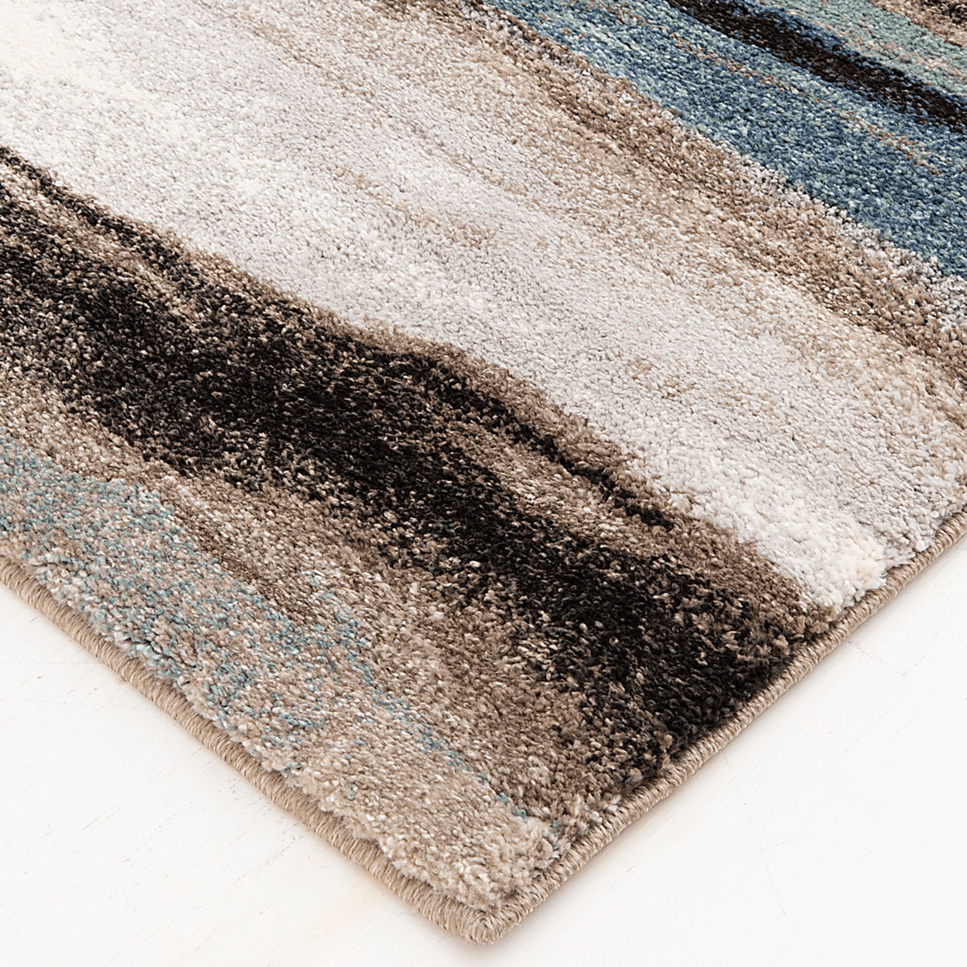 Fairen Blue 7'10 x 9'10 Rug - Image 4