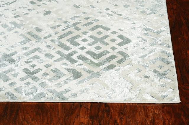 Faldosa Sand/Silver 5'3 x 7'7 Rug - Thumbnail - Image 3