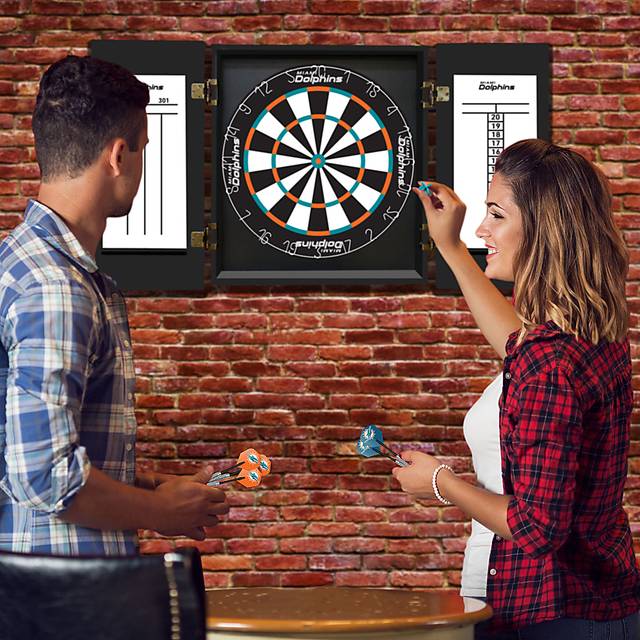Miami Dolphins Black Dartboard Set - Thumbnail - Image 8