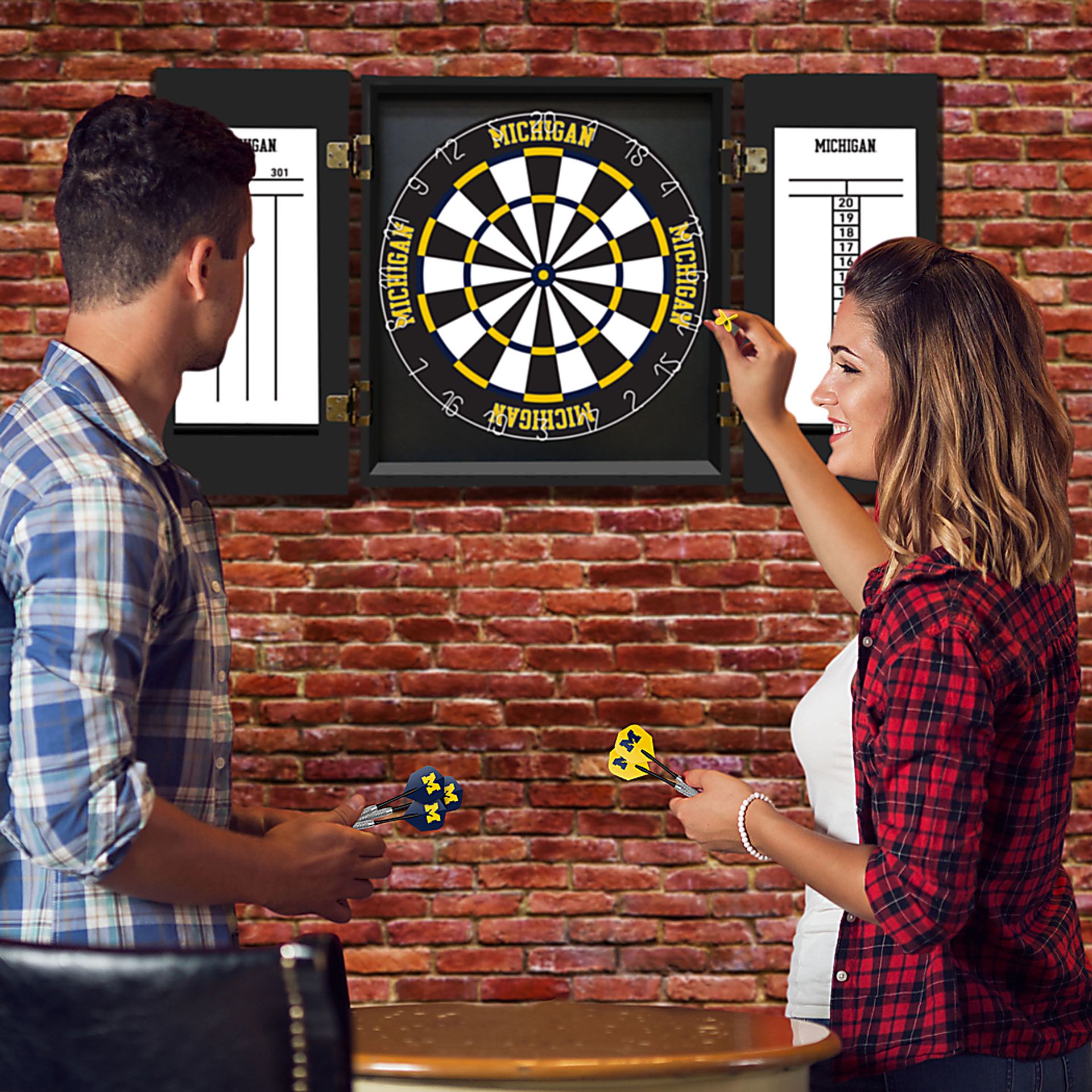 University of Michigan Black Dartboard Set - Image 9