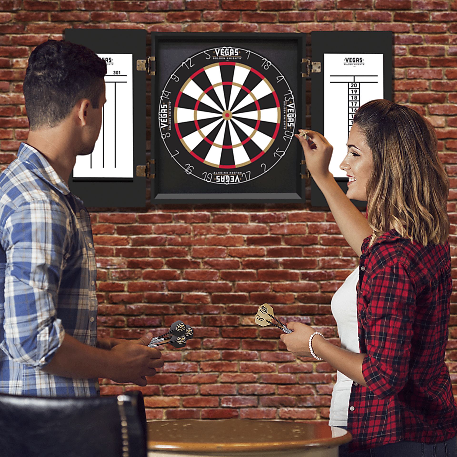 Golden Knights Black Dartboard Set - Image 2