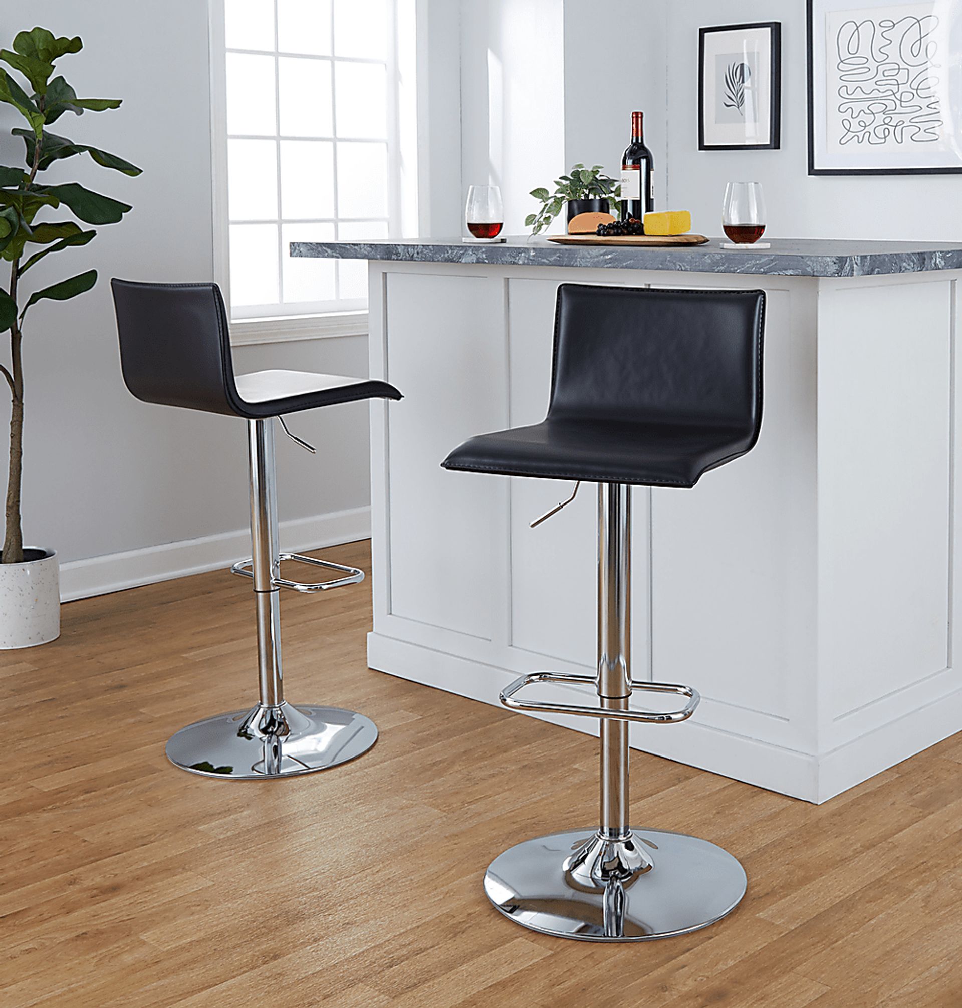 Fassitt III Black Adjustable Swivel Barstool, Set of 2 - Image 3