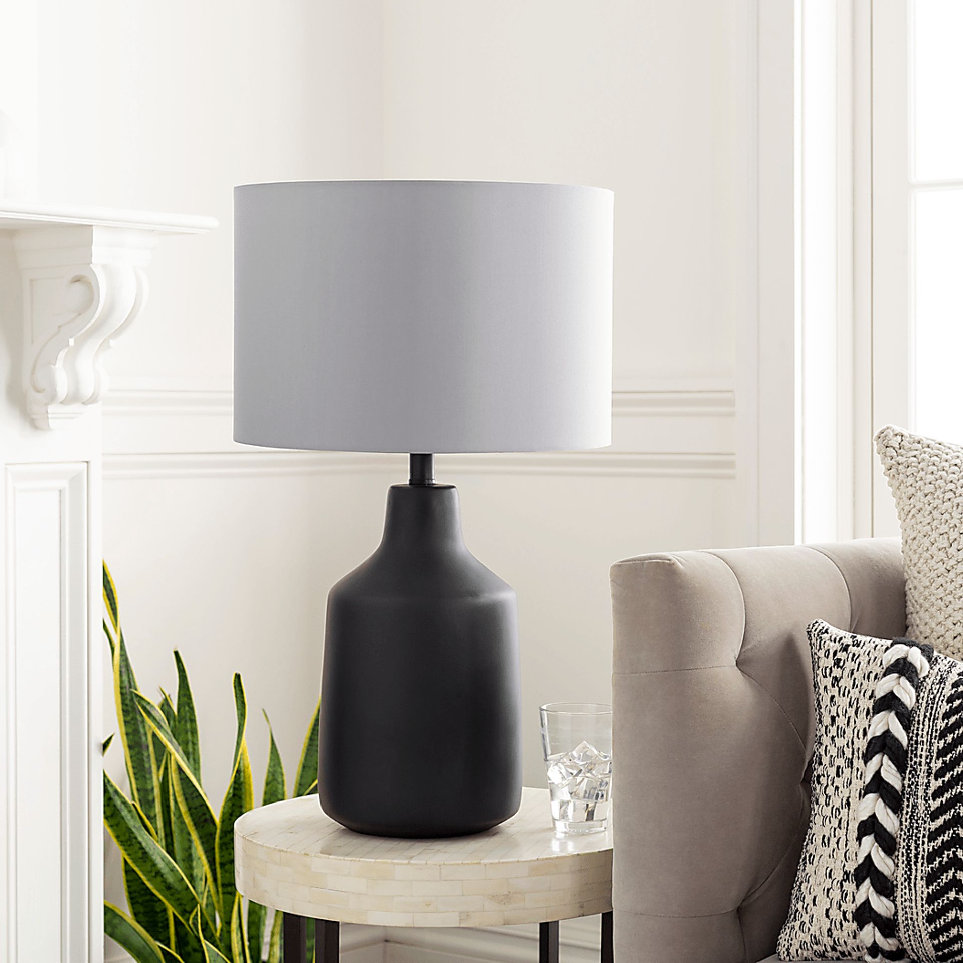 Feather Point Black Lamp - Image 6