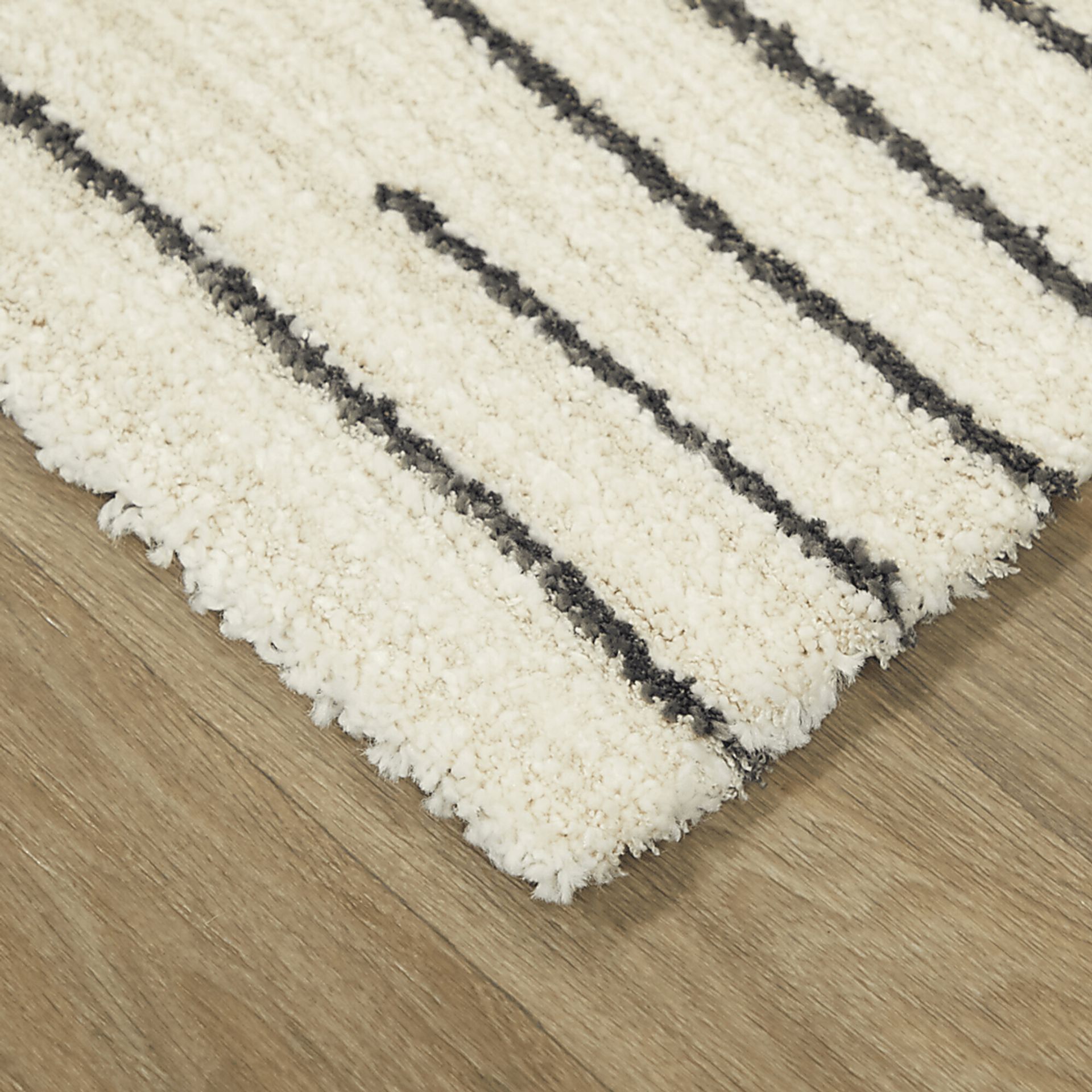Fellord Cream 5'3 x 7' Area Rug - Image 3