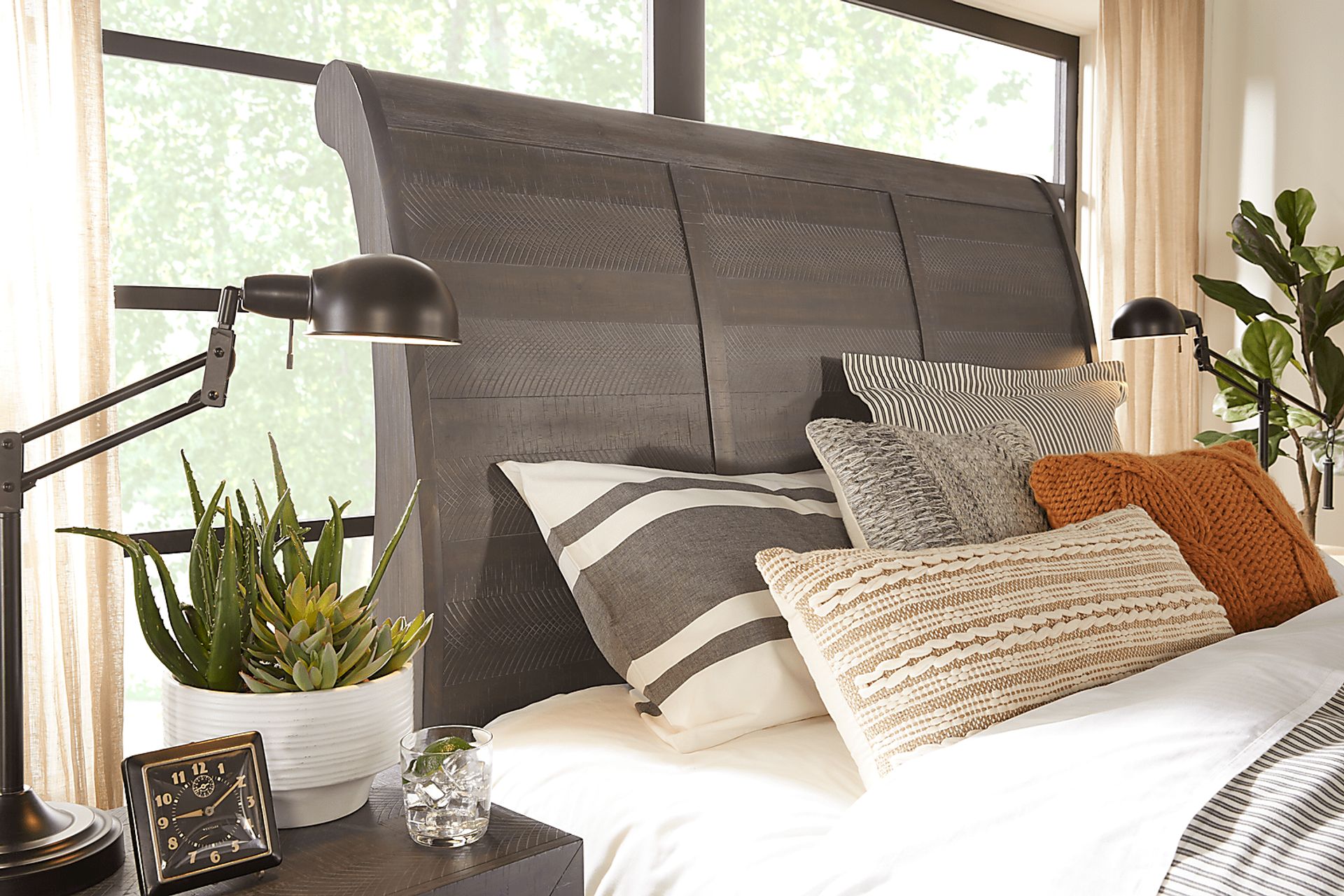 Finlay Espresso 5 Pc King Sleigh Bedroom - Image 3