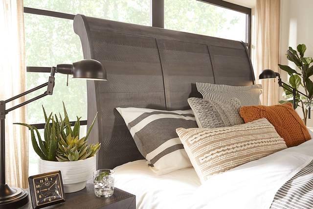 Finlay Espresso 7 Pc Queen Sleigh Bedroom with Storage - Thumbnail - Image 4