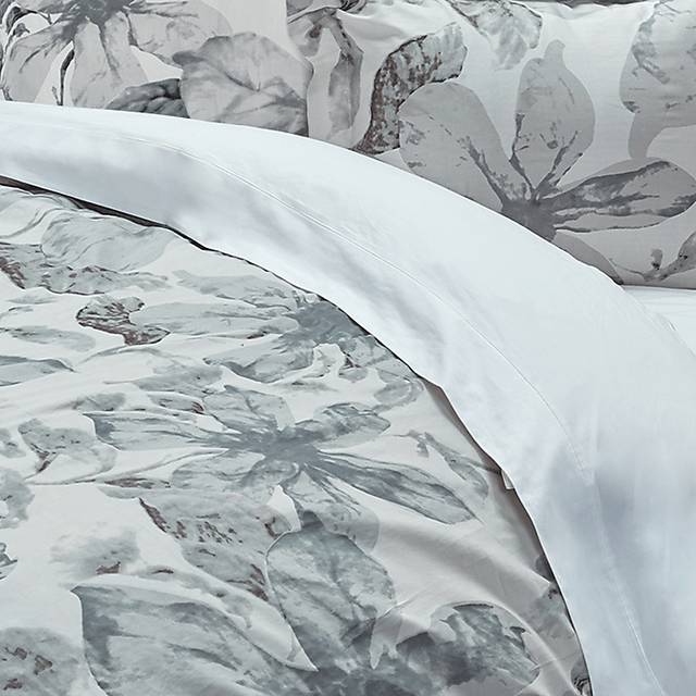 Florita Ivory 3 Pc King Comforter Set - Thumbnail - Image 3